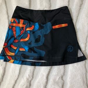 INKnBURN Vintage Bloom skirt sz2 Black Mini Skirt with Blue and Orange Graphic